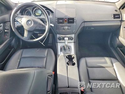 Zdjęcie 8 z 12 samochodu: 2009 MERCEDES-BENZ C 300 VIN:WDDGF54XX9R075126 - miniatura