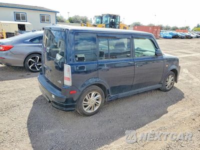 Trzecie zdjęcie samochodu z tyłu: 2006 TOYOTA SCION XB VIN:JTLKT324664079049 - miniatura