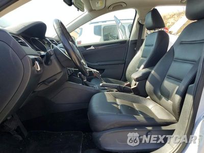 Zdjęcie 7 z 13 samochodu: 2017 VOLKSWAGEN JETTA SEL VIN:3VWL17AJ7HM382429 - miniatura