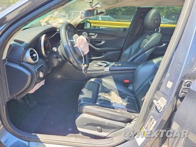 Zdjęcie 7 z 13 samochodu: 2015 MERCEDES-BENZ C 300 4MATIC VIN:55SWF4KBXFU091348 - miniatura