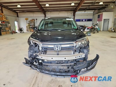 Piąte zdjęcie samochodu w środku: 2017 HONDA RIDGELINE RTL VIN:5FPYK3F50HB006418 - miniatura