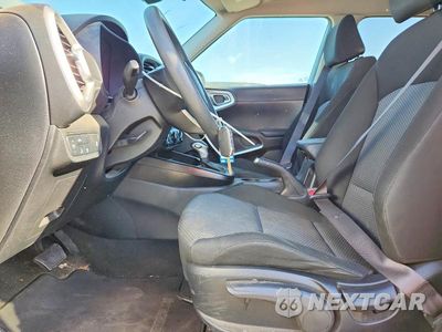 Zdjęcie 7 z 12 samochodu: 2022 KIA SOUL LX VIN:KNDJ23AU9N7834221 - miniatura