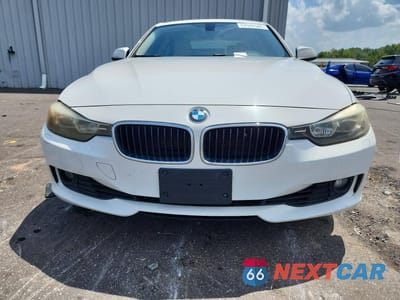 Piąte zdjęcie samochodu w środku: 2013 BMW 328 XI SULEV VIN:WBA3B5G53DNS01676 - miniatura