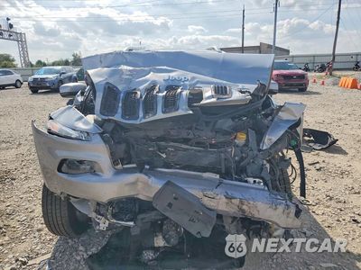 Piąte zdjęcie samochodu w środku: 2016 JEEP CHEROKEE LIMITED VIN:1C4PJMDSXGW271640 - miniatura
