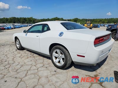 Drugie zdjęcie samochodu z przodu: 2014 DODGE CHALLENGER SXT VIN:2C3CDYAG5EH267007 - miniatura
