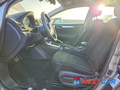 Zdjęcie 7 z 12 samochodu: 2019 NISSAN SENTRA S VIN:3N1AB7APXKY442038 - miniatura