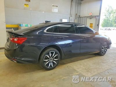 Trzecie zdjęcie samochodu z tyłu: 2023 CHEVROLET MALIBU RS VIN:1G1ZG5ST4PF138020 - miniatura
