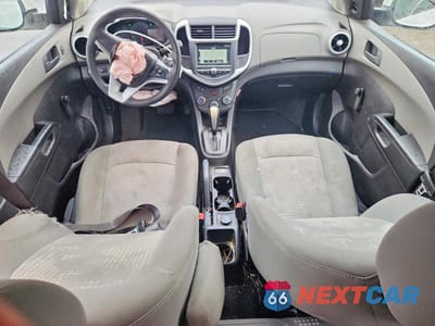 Zdjęcie 8 z 12 samochodu: 2017 CHEVROLET SONIC VIN:1G1JG6SH1H4172198 - miniatura