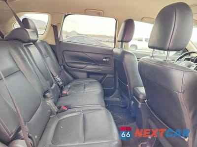 Zdjęcie 10 z 12 samochodu: 2016 MITSUBISHI OUTLANDER SE VIN:JA4AZ3A32GZ064996 - miniatura
