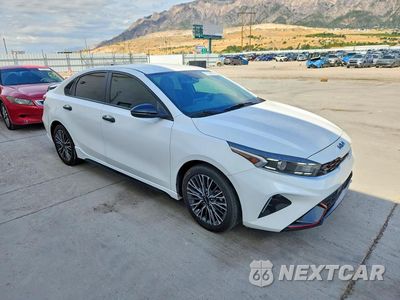 Czwarte zdjęcie samochodu z boku: 2024 KIA FORTE GT LINE VIN:3KPF54AD5RE747473 - miniatura