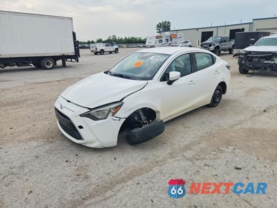 2018 TOYOTA YARIS IA BASE 3MYDLBYV2JY308686 - główne zdjęcie licytacji z USA - miniatura