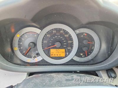 Zdjęcie 9 z 13 samochodu: 2010 TOYOTA RAV4 VIN:JTMZF4DV3AD025973 - miniatura