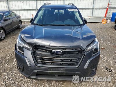 Piąte zdjęcie samochodu w środku: 2024 SUBARU FORESTER PREMIUM VIN:JF2SKADCXRH479346 - miniatura