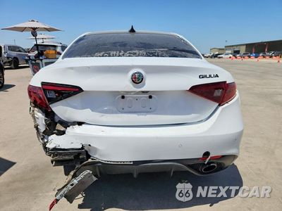 Zdjęcie 6 z 12 samochodu: 2020 ALFA ROMEO GIULIA VIN:ZARFAMAN6L7626422 - miniatura