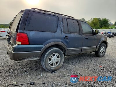 Trzecie zdjęcie samochodu z tyłu: 2005 FORD EXPEDITION XLT VIN:1FMFU16515LA87674 - miniatura