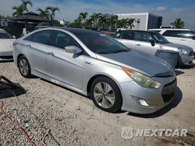 Czwarte zdjęcie samochodu z boku: 2014 HYUNDAI SONATA HYBRID VIN:KMHEC4A43EA107854 - miniatura