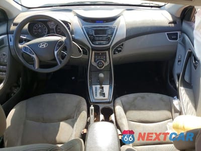 Zdjęcie 8 z 12 samochodu: 2013 HYUNDAI ELANTRA GLS VIN:5NPDH4AE8DH329646 - miniatura