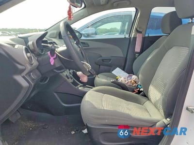 Zdjęcie 7 z 13 samochodu: 2016 CHEVROLET SONIC LS VIN:1G1JA6SH2G4115587 - miniatura