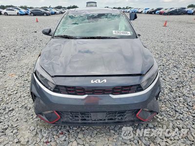 Piąte zdjęcie samochodu w środku: 2023 KIA FORTE GT LINE VIN:3KPF54ADXPE577611 - miniatura