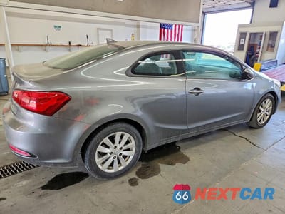 Trzecie zdjęcie samochodu z tyłu: 2016 KIA FORTE VIN:KNAFX6A87G5598255 - miniatura