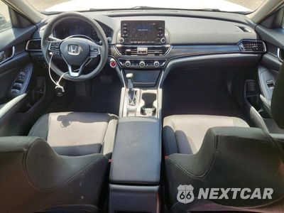 Zdjęcie 8 z 12 samochodu: 2019 HONDA ACCORD LX VIN:1HGCV1F17KA067598 - miniatura