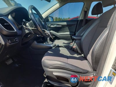Zdjęcie 7 z 13 samochodu: 2021 KIA SELTOS S VIN:KNDEUCAAXM7222433 - miniatura