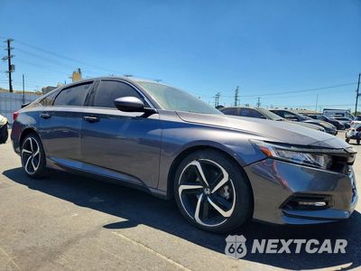 Czwarte zdjęcie samochodu z boku: 2019 HONDA ACCORD SPORT VIN:1HGCV1F36KA039860 - miniatura