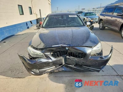 Piąte zdjęcie samochodu w środku: 2011 BMW 528 I VIN:WBAFR1C50BC750901 - miniatura