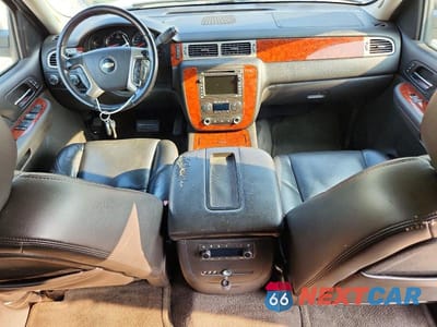 Zdjęcie 8 z 13 samochodu: 2009 CHEVROLET SUBURBAN K1500 LTZ VIN:1GNFK36339R234561 - miniatura