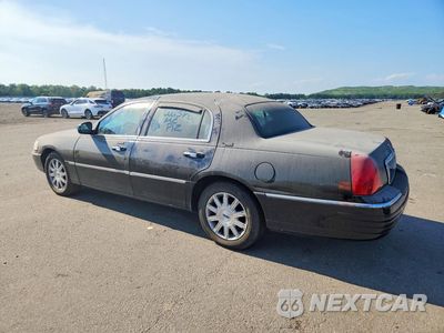 Drugie zdjęcie samochodu z przodu: 2009 LINCOLN TOWN CAR EXECUTIVE L VIN:1LNHM84W63Y669959 - miniatura