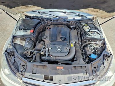 Zdjęcie 11 z 12 samochodu: 2012 MERCEDES-BENZ C 250 VIN:WDDGF4HB2CR240201 - miniatura