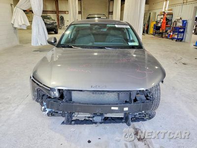 Piąte zdjęcie samochodu w środku: 2025 KIA K4 LXS VIN:3KPFT4DE5SE136553 - miniatura