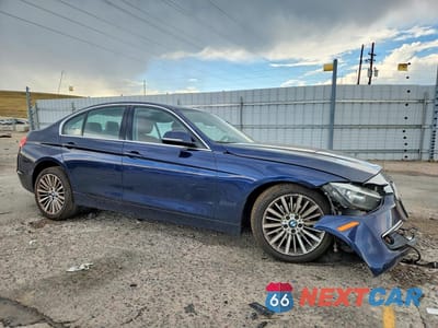 Czwarte zdjęcie samochodu z boku: 2013 BMW 328 XI SULEV VIN:WBA3B5C52DF597454 - miniatura