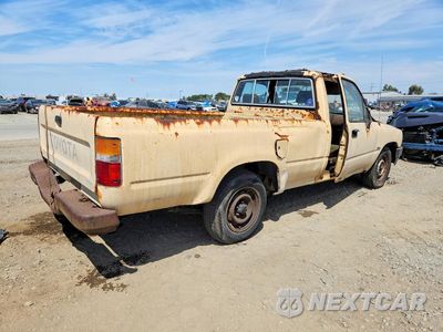 Trzecie zdjęcie samochodu z tyłu: 1989 TOYOTA PICKUP 1 TON LONG BED DLX VIN:JT4VN82N0K5002254 - miniatura