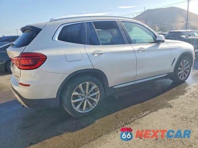Trzecie zdjęcie samochodu z tyłu: 2019 BMW X3 SDRIVE30I VIN:5UXTR7C50KLF23850 - miniatura
