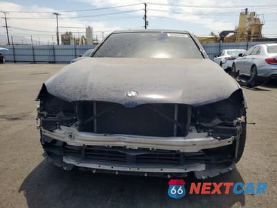 Piąte zdjęcie samochodu w środku: 2019 BMW 740 I VIN:WBA7E2C53KB217193 - miniatura