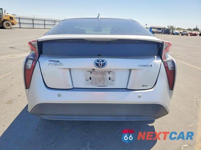 Zdjęcie 6 z 13 samochodu: 2016 TOYOTA PRIUS TWO ECO VIN:JTDKARFU3G3500246 - miniatura
