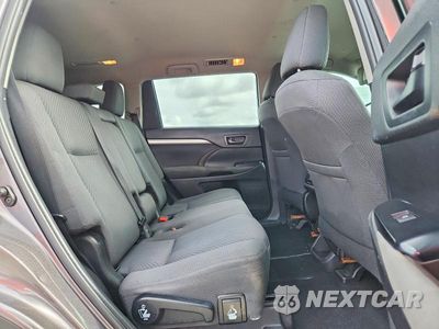 Zdjęcie 11 z 13 samochodu: 2019 TOYOTA HIGHLANDER LE VIN:5TDZARFH0KS056364 - miniatura