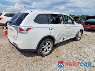 Trzecie zdjęcie samochodu z tyłu: 2015 MITSUBISHI OUTLANDER SE VIN:JA4AD3A34FZ004408 - miniatura