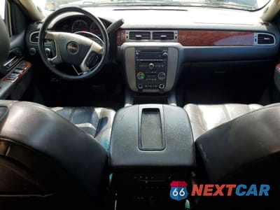 Zdjęcie 8 z 13 samochodu: 2013 GMC YUKON XL K1500 SLT VIN:1GKS2KE72DR295807 - miniatura