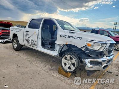 Czwarte zdjęcie samochodu z boku: 2022 RAM 1500 TRADESMAN VIN:1C6SRFNT8NN438013 - miniatura