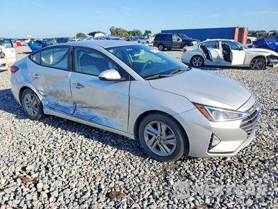 Czwarte zdjęcie samochodu z boku: 2019 HYUNDAI ELANTRA SEL VIN:5NPD84LF5KH481483 - miniatura