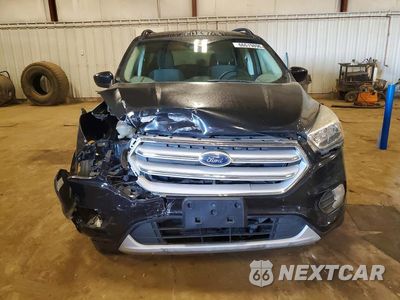 Piąte zdjęcie samochodu w środku: 2018 FORD ESCAPE SE VIN:1FMCU9GD7JUC01320 - miniatura