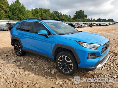 Czwarte zdjęcie samochodu z boku: 2019 TOYOTA RAV4 ADVENTURE VIN:2T3J1RFVXKC028140 - miniatura