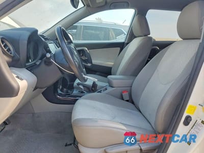 Zdjęcie 7 z 13 samochodu: 2012 TOYOTA RAV4 EV BASE VIN:2T3YL4DV6CW001242 - miniatura