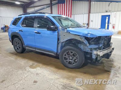 Czwarte zdjęcie samochodu z boku: 2023 HONDA PILOT TRAILSPORT VIN:5FNYG1H64PB002116 - miniatura