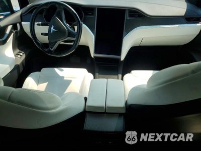 Zdjęcie 8 z 13 samochodu: 2018 TESLA MODEL X VIN:5YJXCBE26JF137717 - miniatura