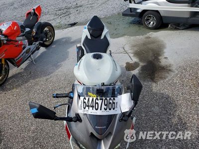 Piąte zdjęcie samochodu w środku: 2024 KAWASAKI ZX636 K VIN:JKBZXJK10RA002083 - miniatura