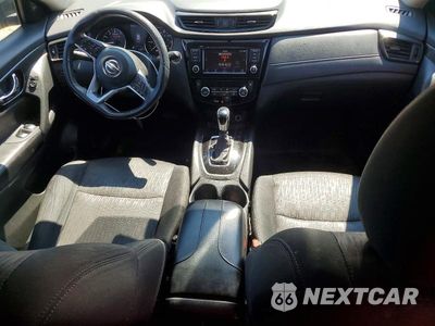 Zdjęcie 8 z 13 samochodu: 2018 NISSAN ROUGE VIN:5N1AT2MV0JC773799 - miniatura