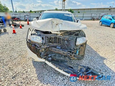 Piąte zdjęcie samochodu w środku: 2012 JEEP GRAND CHEROKEE LAREDO VIN:1C4RJFAG5CC234172 - miniatura